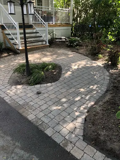 Après — Job de pavé réussi chez un deuxième client cette semaine. semaine prochaine, sealant d’asphalte à faire 🔥