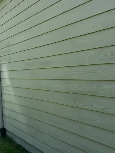 Nettoyage complet extérieur ✨ Gouttières, revêtement et vitres — une maison qui respire à nouveau. 🏠💧 📋 Soumission gr