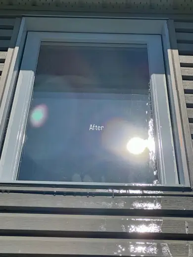 Après — Two big jobs this morning. All the exterior windows were cleaned . Get your free estimates now through our link in bio .